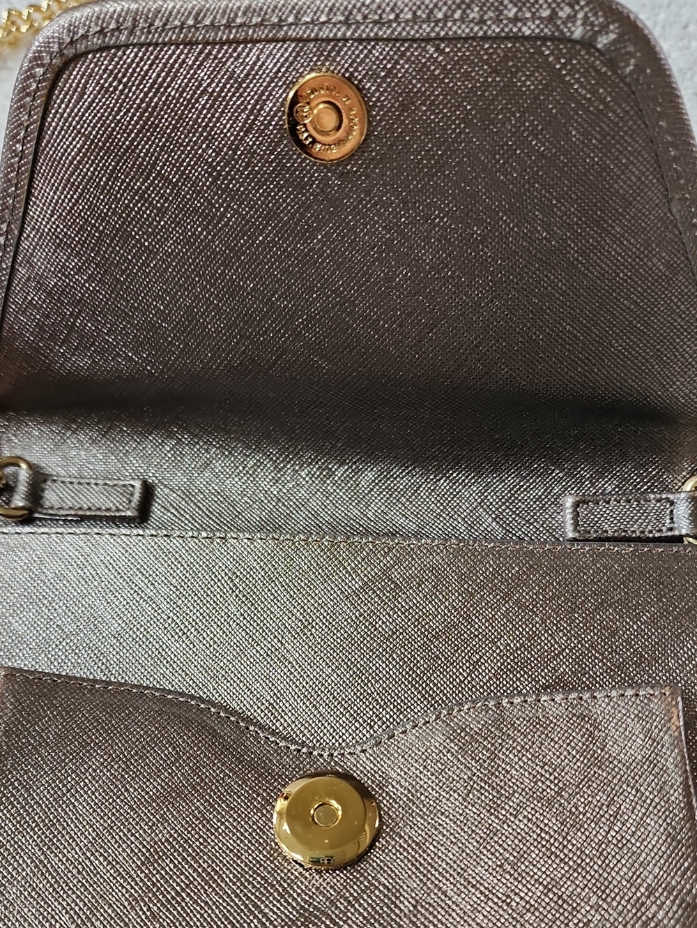Henri Bendel Women's Metallic Pewter Gold Chain Crossbody Preowned - Picture 7 of 8
